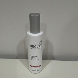 NEOVA PreJuvenation 250 ml / 8.5 Fl Oz Microfoliant Cleanser 250 ml / 8.5 Fl Oz